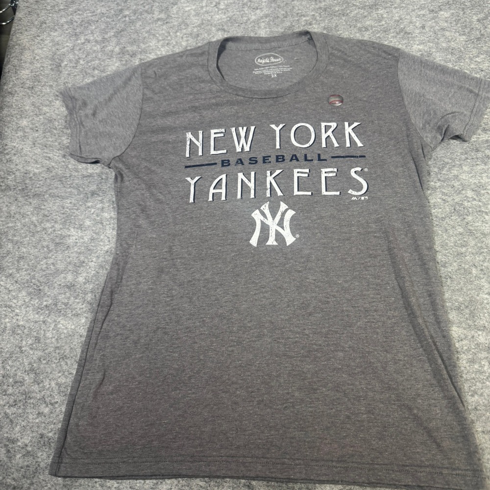 Majestic Threads New York Yankees MLB Graphic T-Shirt Gray Women 2X NWT